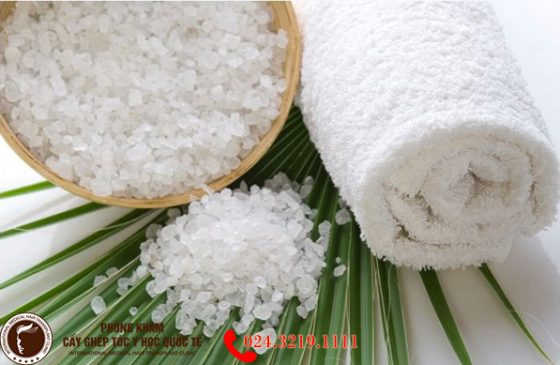 Cách trị rụng tóc bằng muối