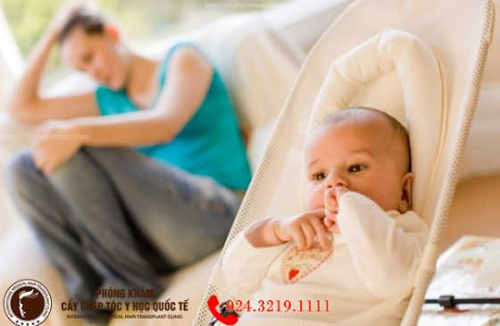 rụng tóc sau sinh kéo dài bao lâu