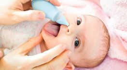 [Hướng dẫn] Rửa mũi cho trẻ sơ sinh đúng cách và an toàn