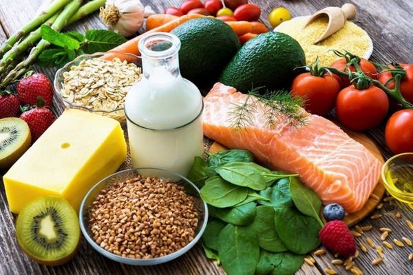 Rụng tóc nhiều là thiếu chất gì? Hướng dẫn khắc phục hiệu quả