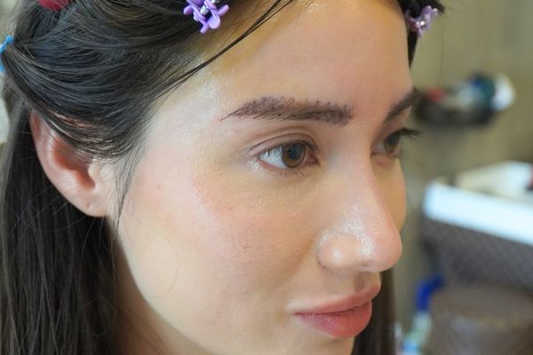 Kiêng ăn gì sau khi cấy chân mày để có kết quả tự nhiên và an toàn?