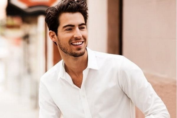 Đàn ông có nên để râu không? Góc nhìn thẩm mỹ, sức khỏe và phong cách