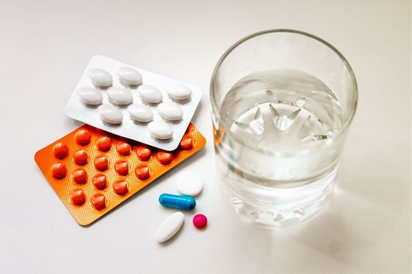 Bị hói đầu khi còn trẻ – Vì sao cấy ghép tóc là giải pháp tối ưu và lâu dài?