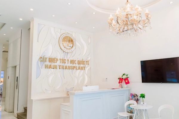 Cấy lông mày ở Hà Nội: Khám phá địa chỉ gần 10 năm chuyên sâu cấy ghép