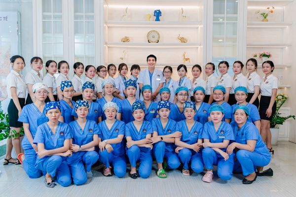 Cấy lông mày ở Hà Nội: Khám phá địa chỉ gần 10 năm chuyên sâu cấy ghép