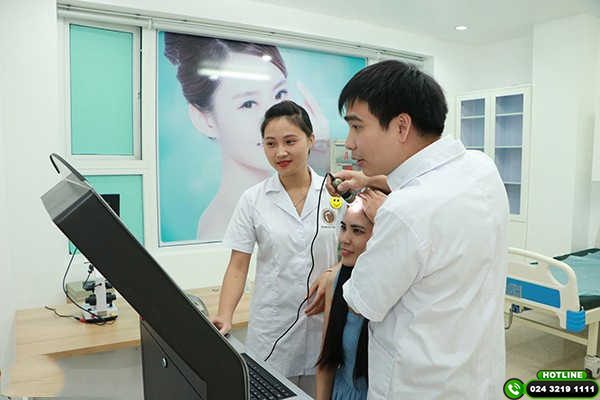 khám rụng tóc tại trung tâm cấy ghép tóc y học quốc tế